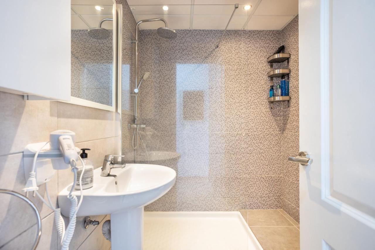 Castle Harbour Matthew'S Flat Los Cristianos By Lovetenerife Exterior foto